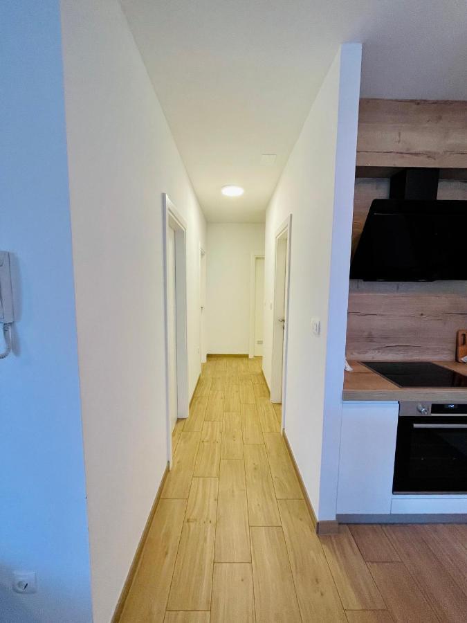 Alida Valli Apartment Kaštela Екстериор снимка